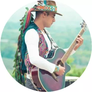 mauricio amauta - Musical artist