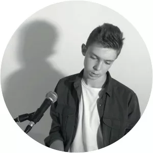 Max Cinnamon - Musical artist