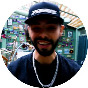 maximilian mitză estradda - Musical artist