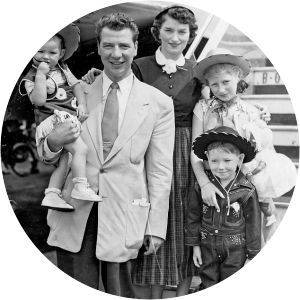 Maxine Bygraves photograph