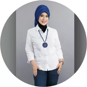 Maya Amiarny Rusady photograph