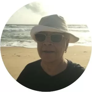 Maya Khemlani David - Author