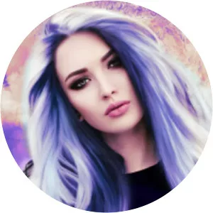 Maya Nicole - Author
