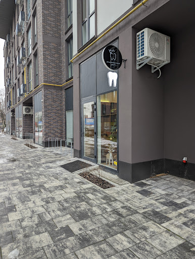 Maysternya Tvoyeyi Posmishky