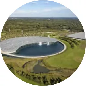 McLaren Technology Centre - Building in Woking, England