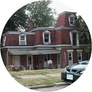 Meadly House - Building in Davenport