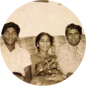 Meenakshi Ayyadurai - Shiva Ayyadurai's mother