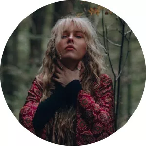 Megan Dixon-Hood - Singer