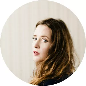 Megan Reilly - Singer-songwriter