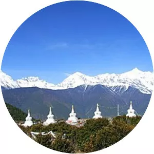 Meili Snow Mountains - Mountain range in China