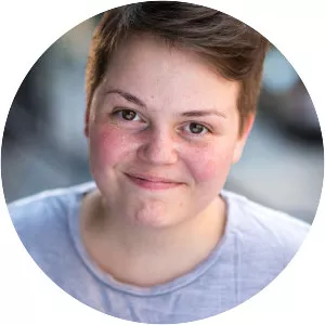 Melanie Hinkle - Actress