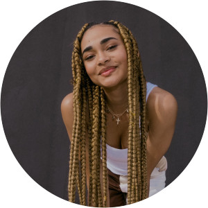 Melanie Thomas - Singer