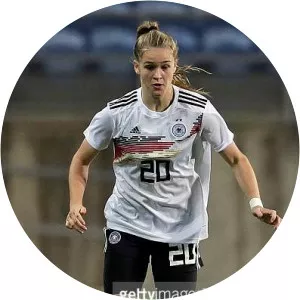 Melina Laura Reuter - Football player