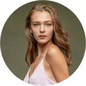 Melisa Döngel - Turkish actress