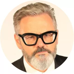 Melissa Lyne photograph