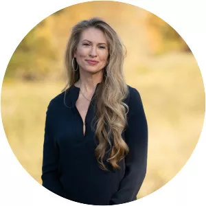 Melissa McPhail - Author