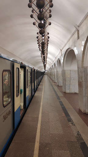 Mendeleyevskaya - Transport hub