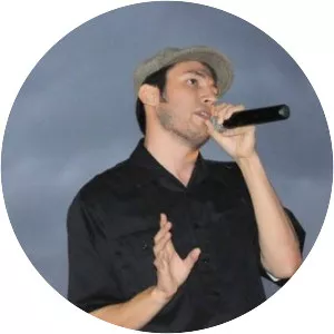 Menuda Coincidencia - Musical artist