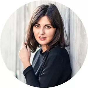 Meral Kureyshi - Writer