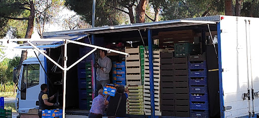Mercadillo Fruta / Verdura - Flea market in Mostoles, Spain