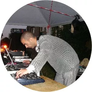 Merr0w - Musical artist