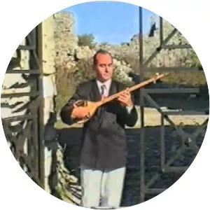 MHILL CUNI - Musical artist