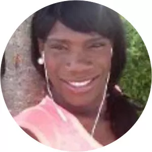 Mia Henderson photograph