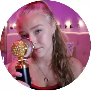 Mia Smith - Musical artist