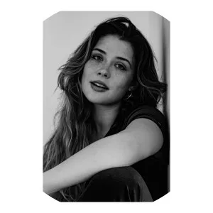 Mia Tomlinson