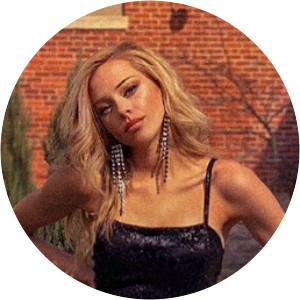 Micarah Tewers - YouTuber