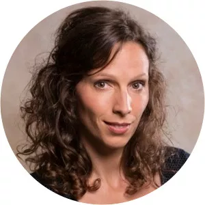 Michaela Holzinger - Author