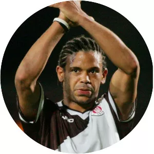 Michél Mazingu-Dinzey