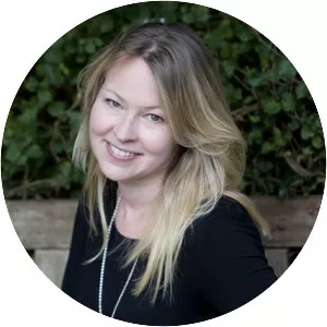 Michelle Robinson - Author