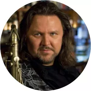 Micke Finell Musician - Vocalizer