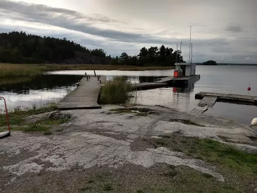 Mickrums brygga - Bus stop in Sweden