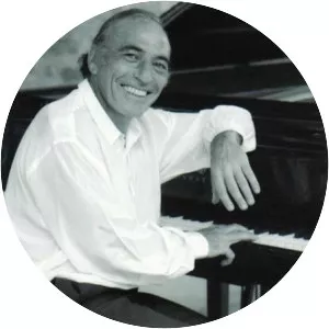 Miguel Ángel Estrella