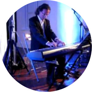 Miguel Oblitas Bustamante - Musician