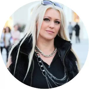 Mihrije Prapashtica - Musical artist