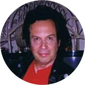 Mike Favata Musician - Music performer