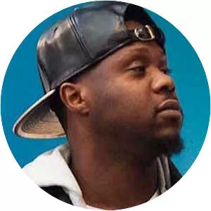 Mike Kalombo - Singer