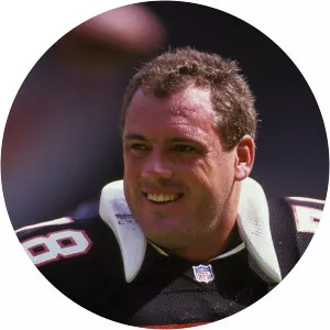 Mike Kenn - American football player