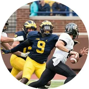 Mike McCray - American football linebacker