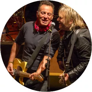 Mike Peters photograph