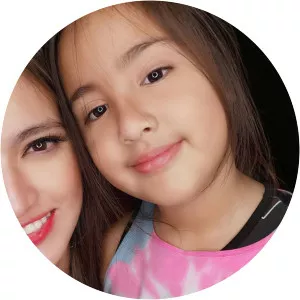 Mikhayla Zalindra Bakrie photograph