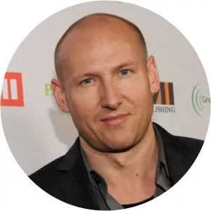 Mikkel Storleer Eriksen - Songwriter