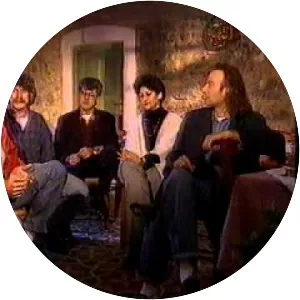 Mikres Periplanisis - Musical group