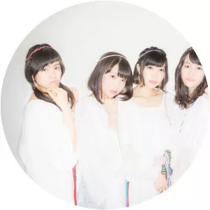 MILCS HONMONO - Musical group