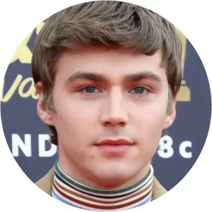 Miles Heizer
