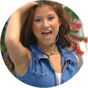 Millane Fernandez - Singer