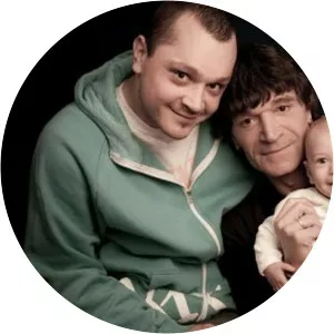 Milo Stavros - Musical artist ‧ Jasmin Stavros' son